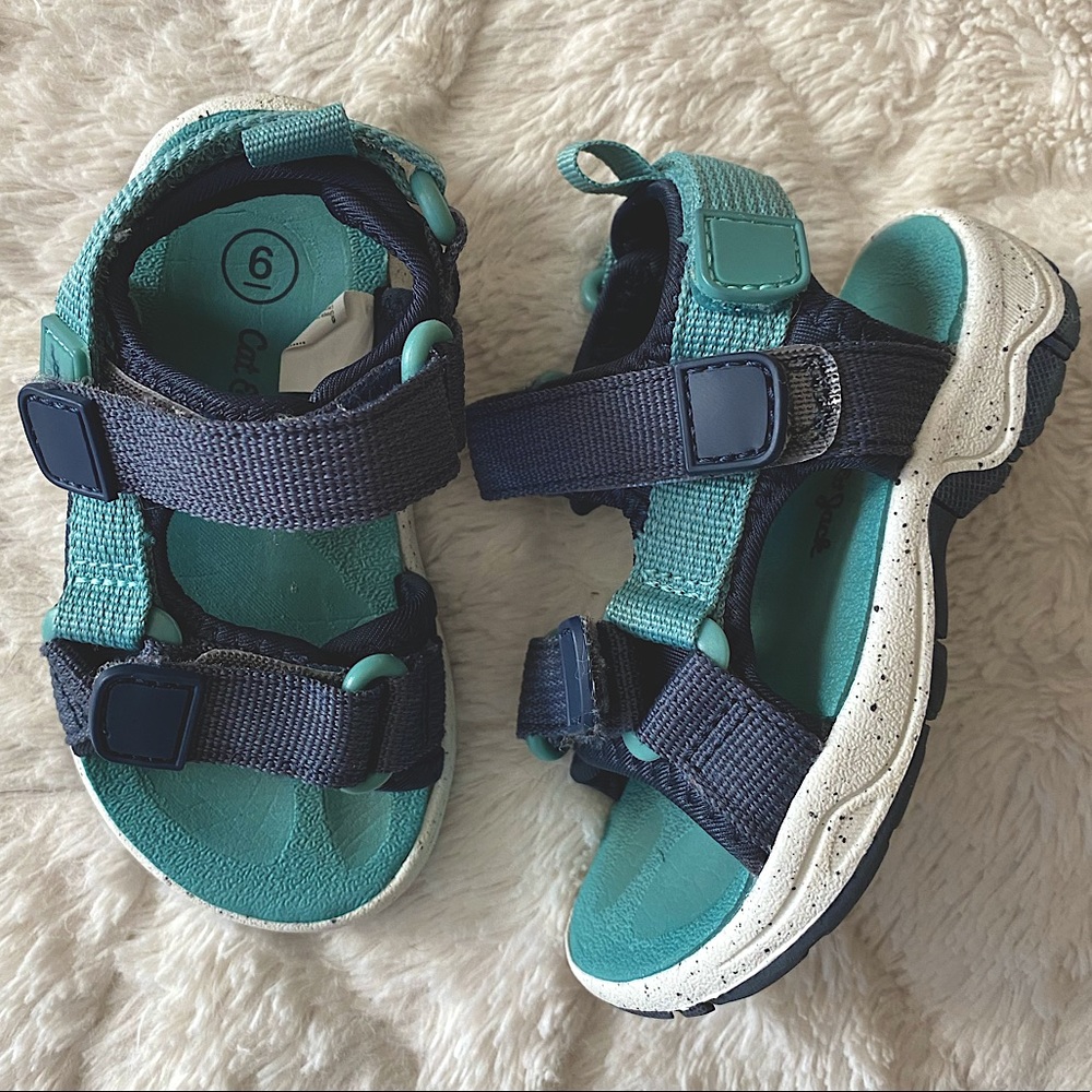 Cat & Jack Velcro Sandals (6)